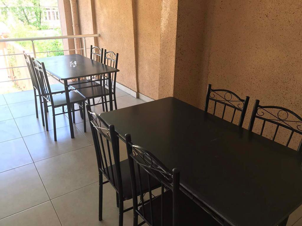 Comfort House Hotel And Tours Yerevan Exterior photo